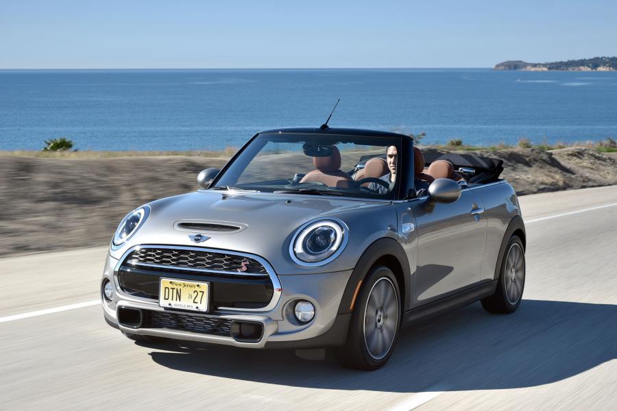  Mini Cooper S Cabrio 2016 года  (US) (фото 19 из 30)